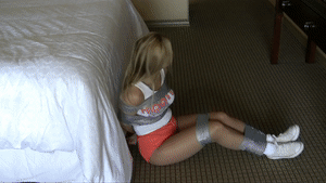 xsiteability.com - Hooters Girl Grabbed thumbnail